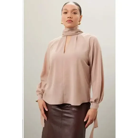 Obando Collective Beige Wrap Neck Top SZ 10 - Picture 4 of 12